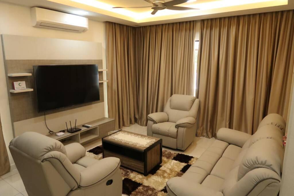 Promo Private Luxurious Nilai Vacation Home Exterior foto