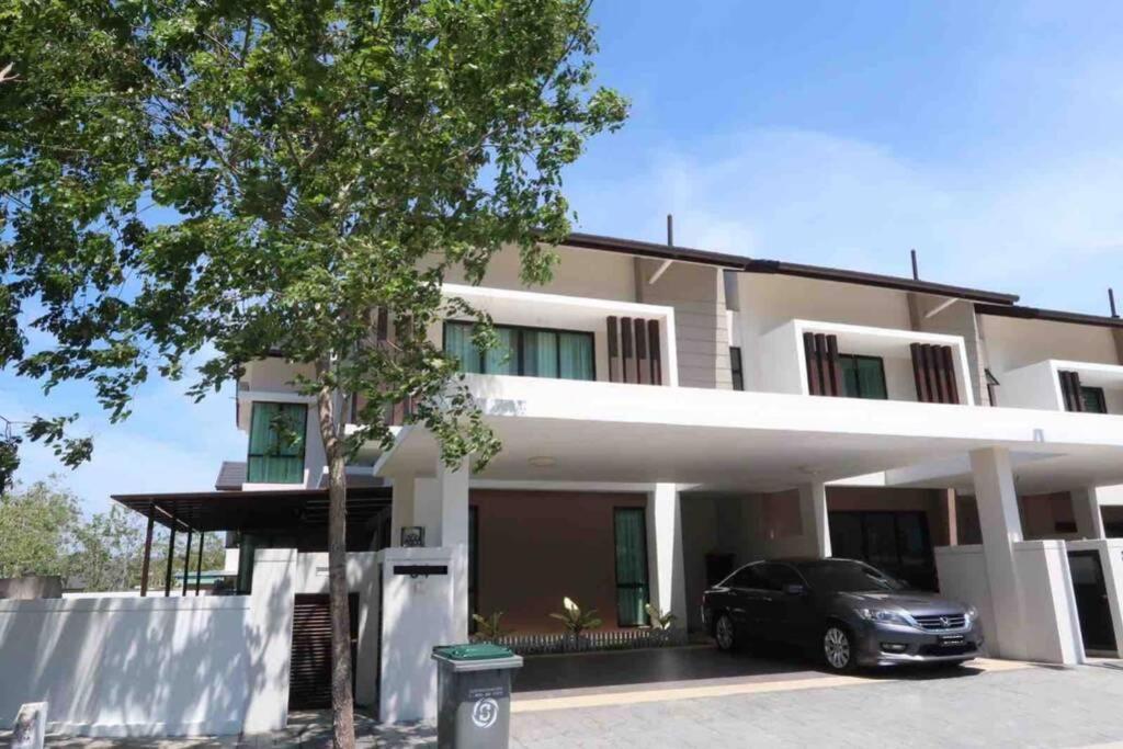 Promo Private Luxurious Nilai Vacation Home Exterior foto